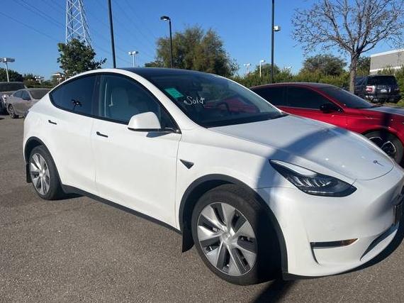 TESLA MODEL Y 2022 7SAYGDEE2NF457656 image